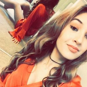 Meet your Posher, Emelina